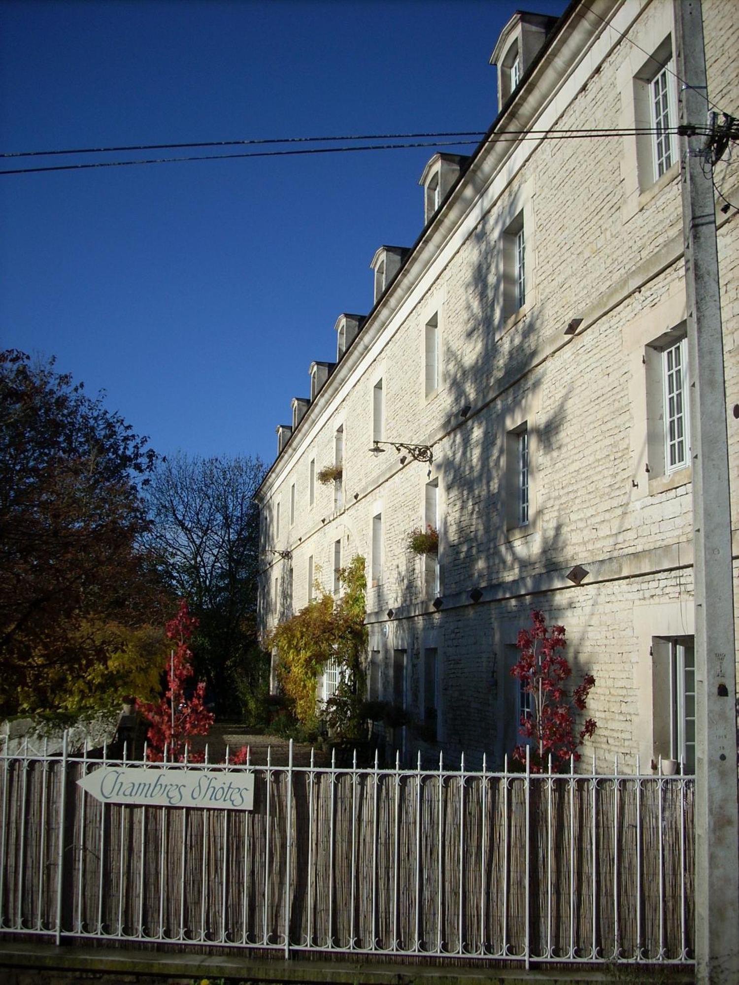 Bed and Breakfast Le Moulin De Poilly Exteriér fotografie